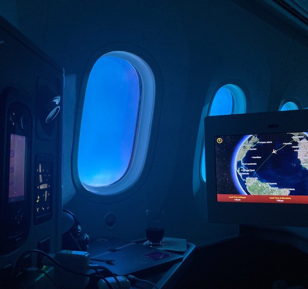 Бизнес-класс Avianca на Boeing-787