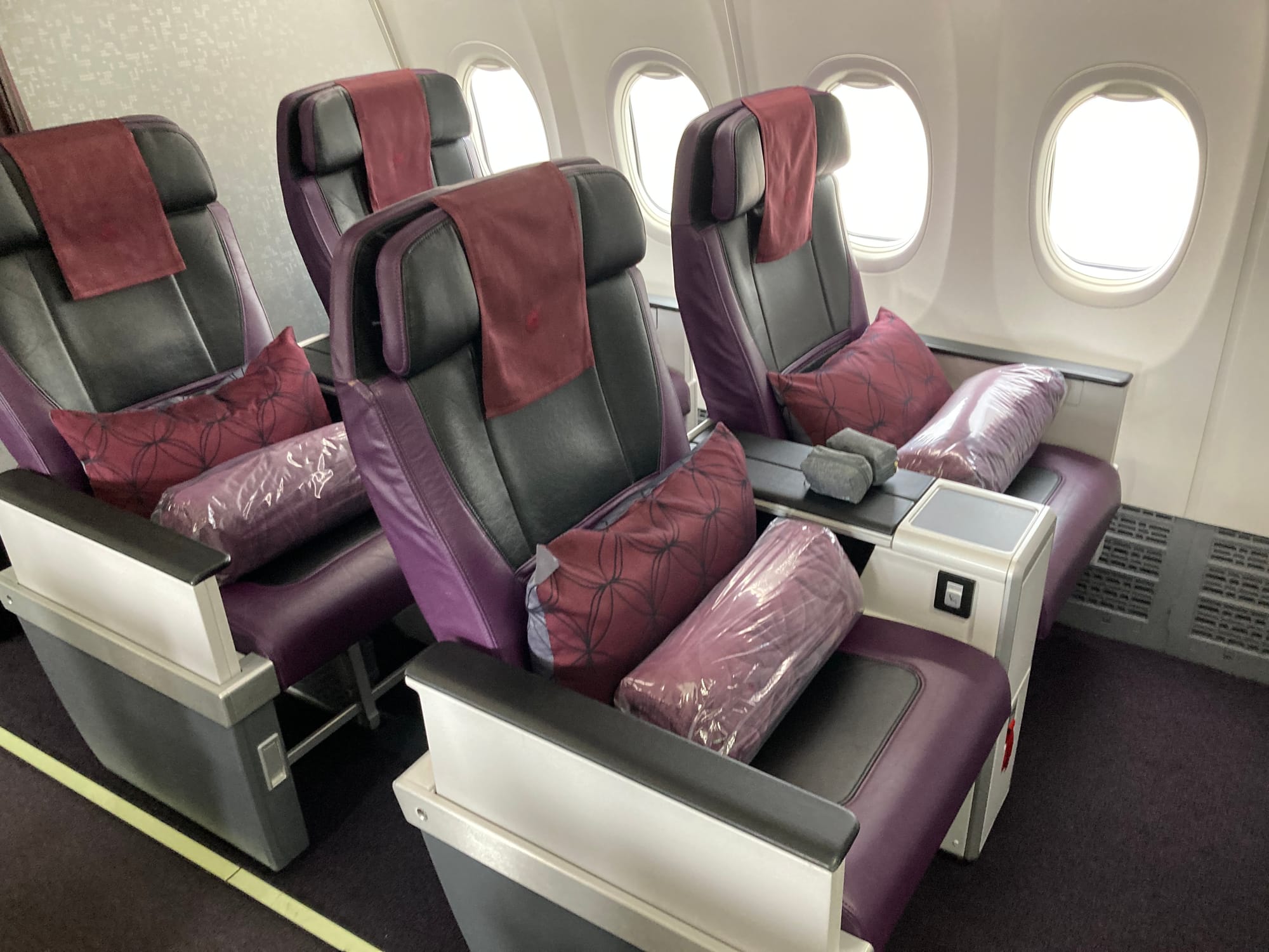 Бизнес-класс Qatar Airways на Boeing 737MAX8
